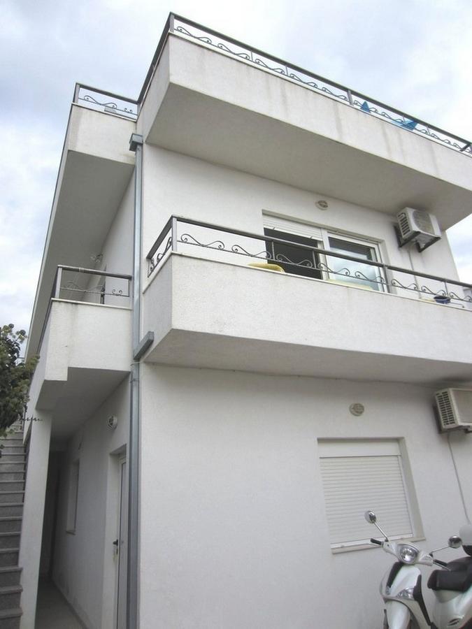 Apartments Zdenka Donji Okrug  المظهر الخارجي الصورة
