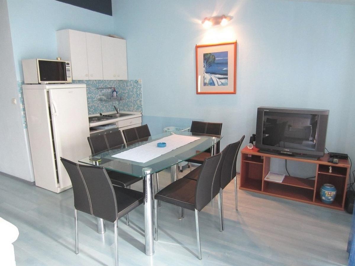 Apartments Zdenka Donji Okrug  المظهر الخارجي الصورة