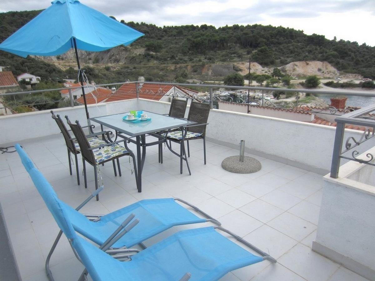 Apartments Zdenka Donji Okrug  المظهر الخارجي الصورة