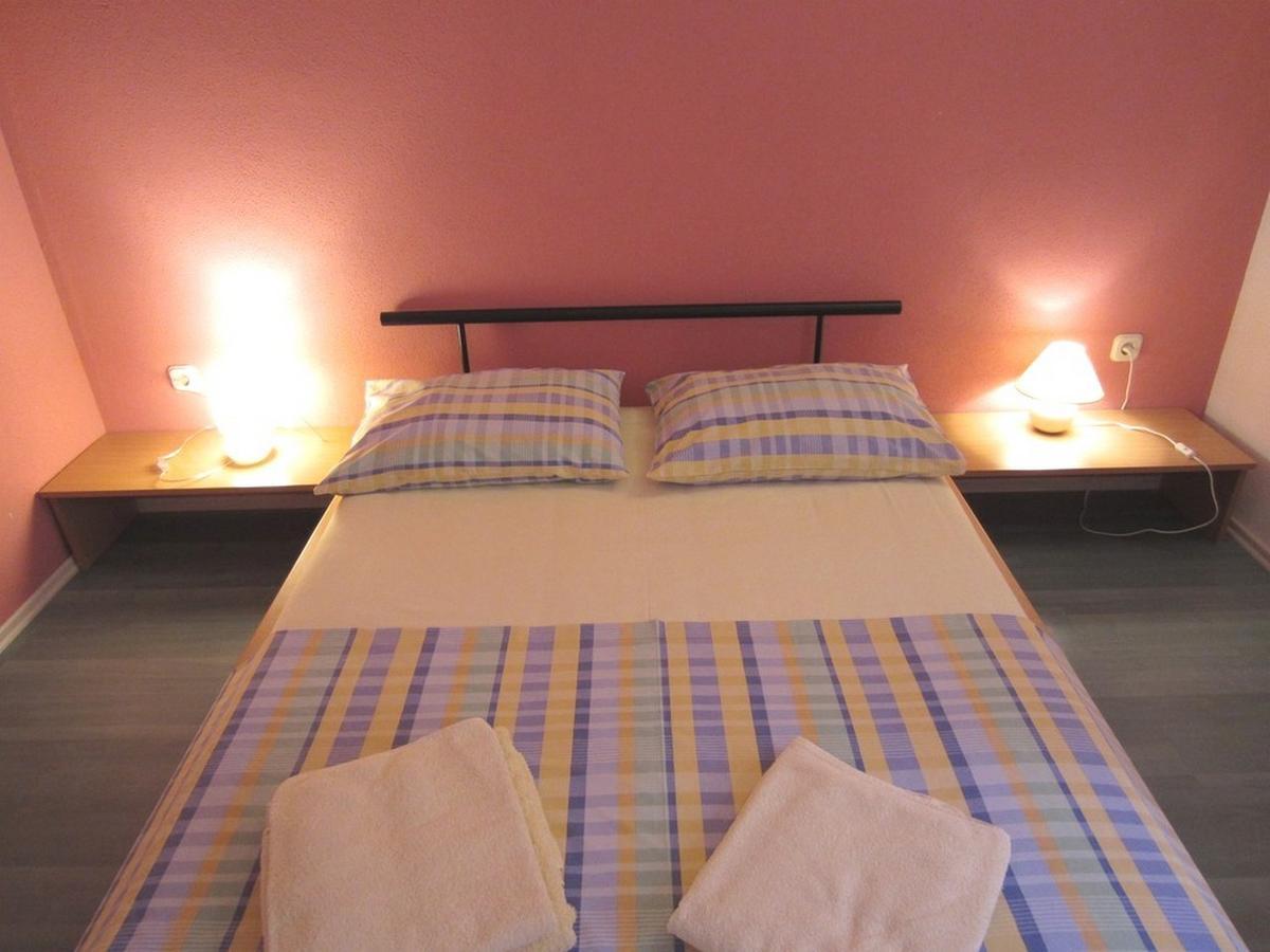Apartments Zdenka Donji Okrug  المظهر الخارجي الصورة